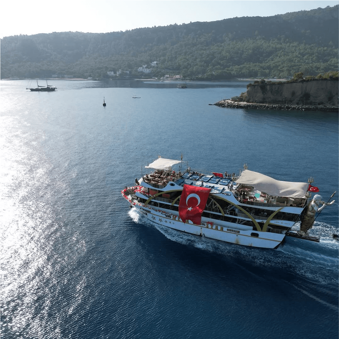 Kemer Megastar Pirate Boat Tour