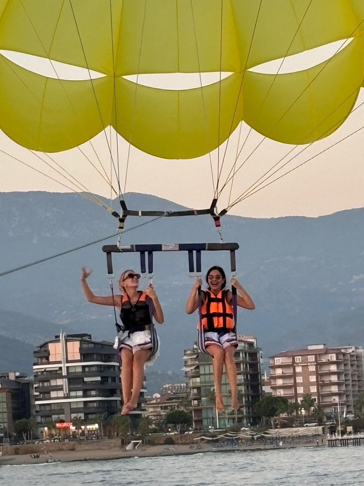 Paraşüt (Parasailing) Turu