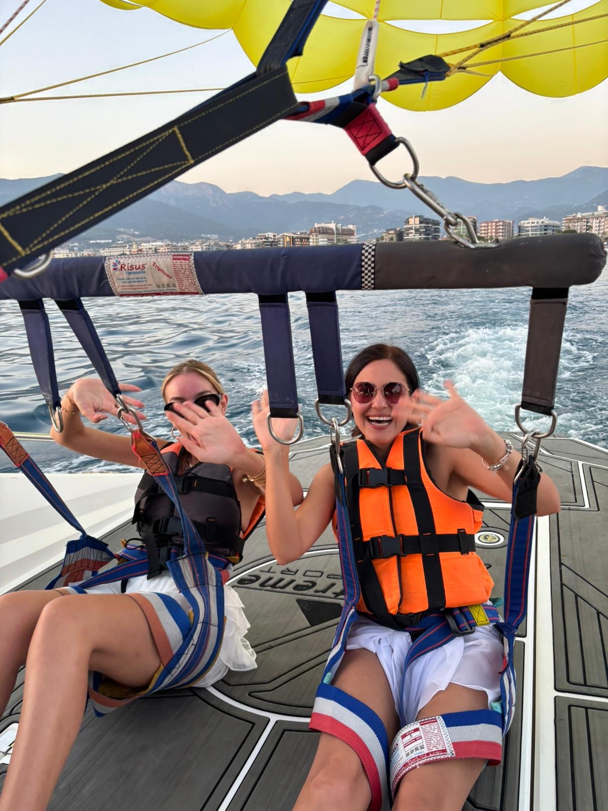 Paraşüt (Parasailing) Turu